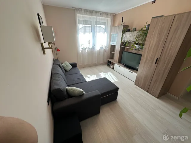 Eladó ház Vácrátót 220 nm