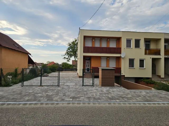 Eladó ház Szigethalom 175 nm