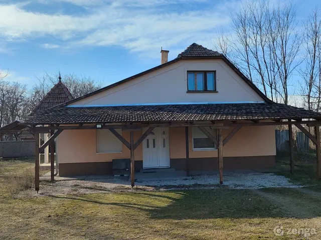 Eladó ház Baja, Kiscsávoly 78 nm