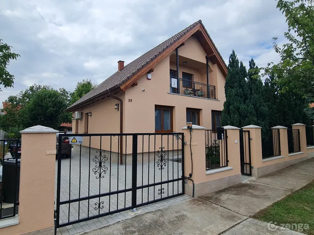 Eladó ház Balatonlelle 140 nm