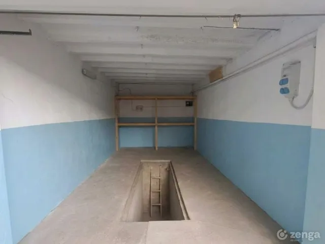 Eladó garázs Dunaújváros, Nyugati iparterület 18 nm