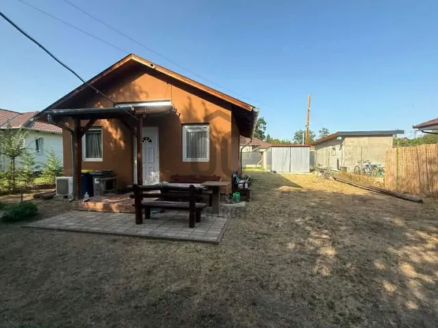 Eladó telek Monorierdő 581 nm