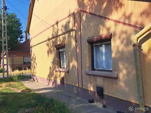 Eladó ház Kecskemét, Rendőrfalu 50 nm