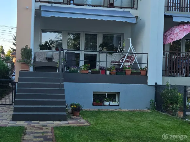 Eladó ház Budapest XV. kerület, Pestújhely 240 nm