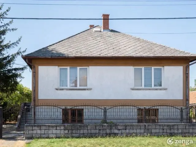 Eladó ház Szentistván 200 nm