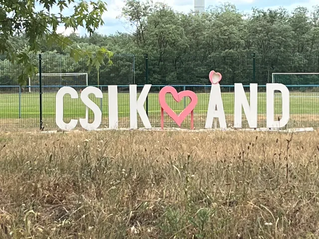 Eladó telek Csikvánd 1100 nm