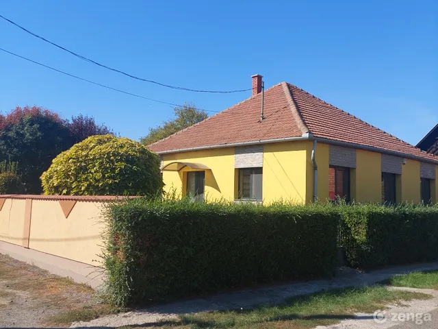 Eladó ház Jászapáti 106 nm