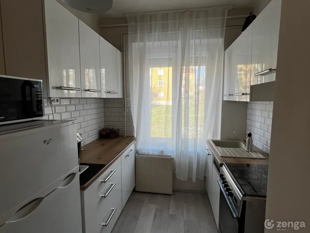 Eladó lakás Komló, Kenderföld, Eötvös Lóránd utca 17 54 nm