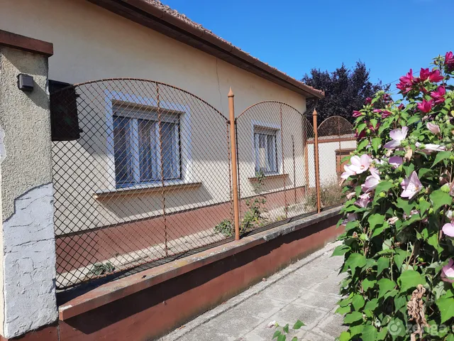 Eladó ház Tiszakécske 94 nm