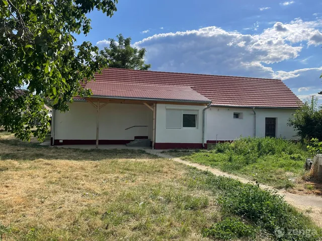 Eladó ház Ordacsehi, 67 80 nm