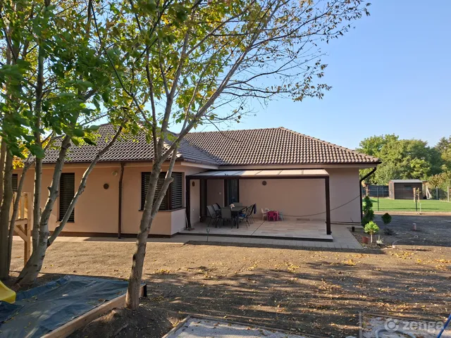 Eladó ház Velence, Velencefürdő 149 nm