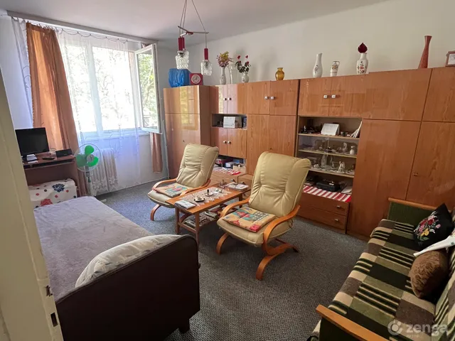 Eladó lakás Dunaújváros, Barátság városrész 28 nm