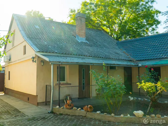 Eladó ház Kecskemét, Bethlenváros 70 nm