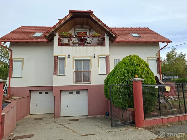 Eladó ház Budapest XVII. kerület, Rákoskert 230 nm