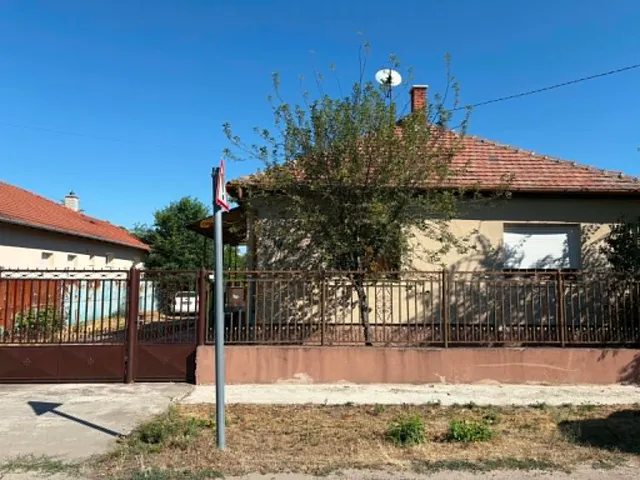 Eladó ház Dabas, Városközpont 78 nm