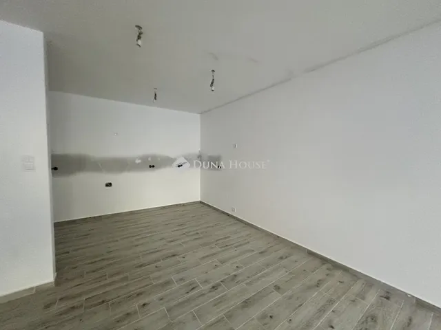 Eladó lakás Érd 84 nm