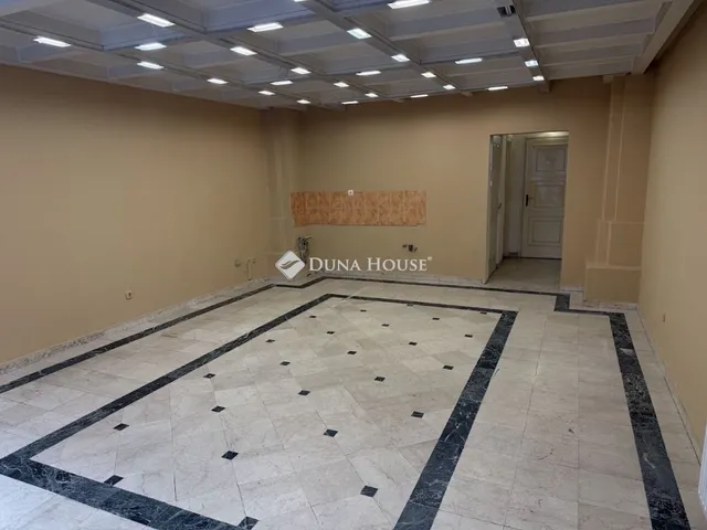 Eladó kereskedelmi és ipari ingatlan Budapest V. kerület 69 nm