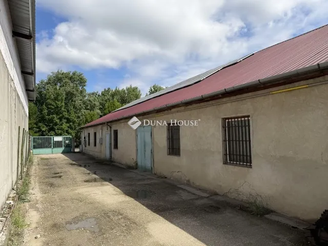 Eladó kereskedelmi és ipari ingatlan Szigetszentmiklós 785 nm
