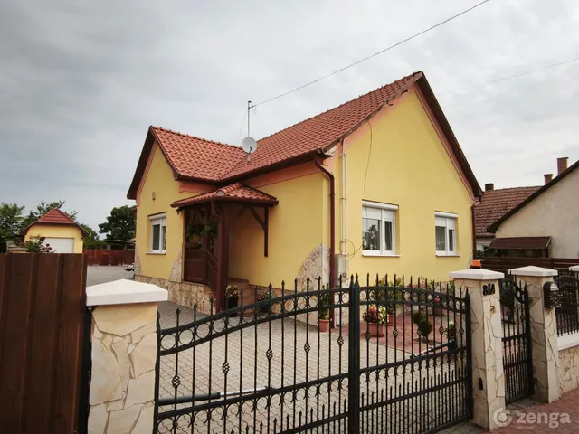 Eladó ház Balkány 120 nm