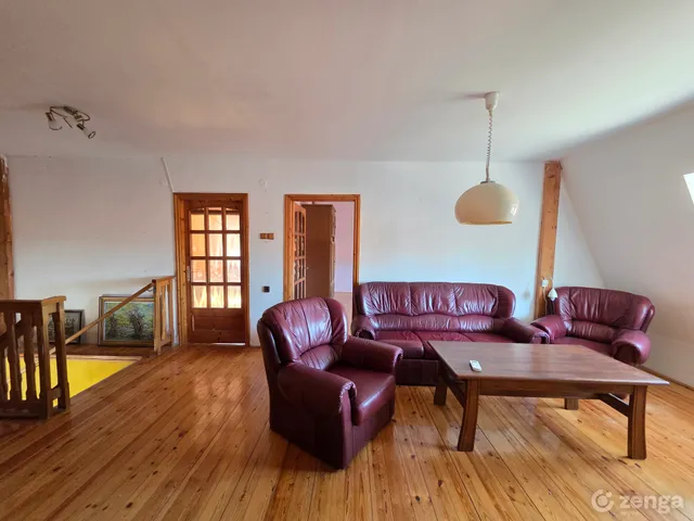 Eladó ház Lőrinci 202 nm