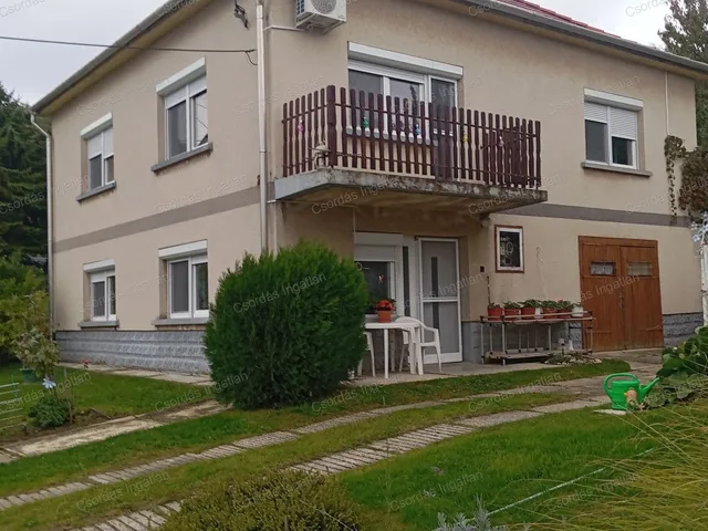 Eladó ház Ajka, Belváros 139 nm