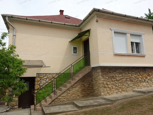 Eladó ház Ajka, Padragkút 134 nm