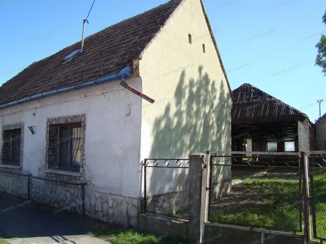 Eladó ház Adorjánháza 250 nm