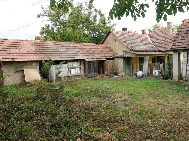 Eladó ház Szabadhidvég, József Attila utca 69 nm