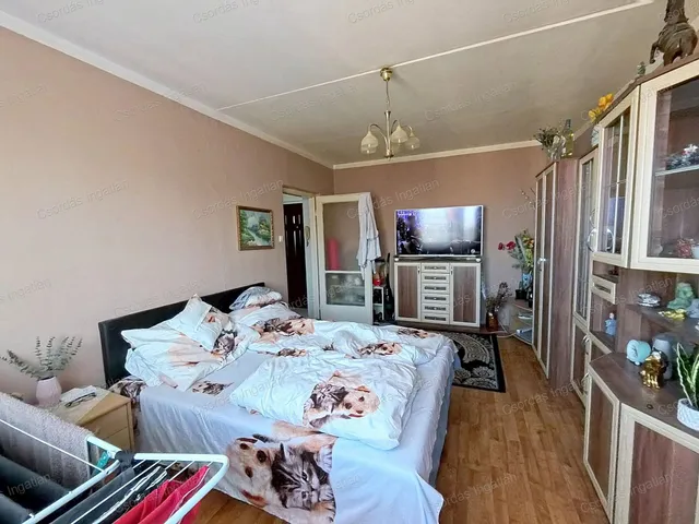 Eladó lakás Veszprém, Jutasi úti lakótelep, Stromfeld Aurél utca 35 nm