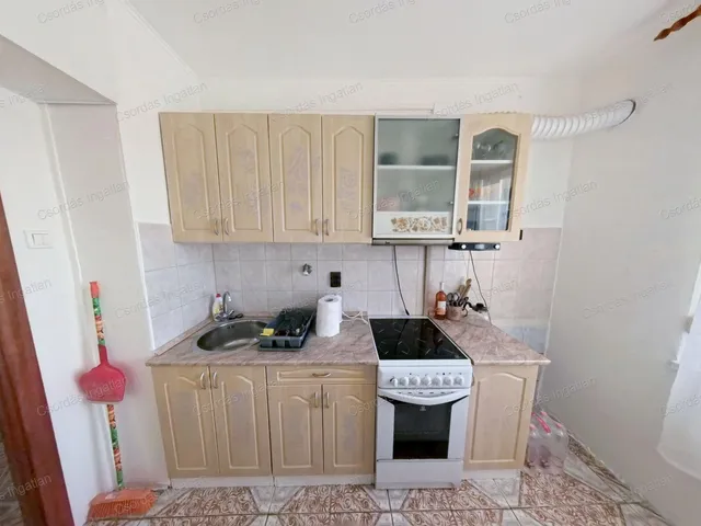 Eladó lakás Várpalota, Jókai utca 42 nm