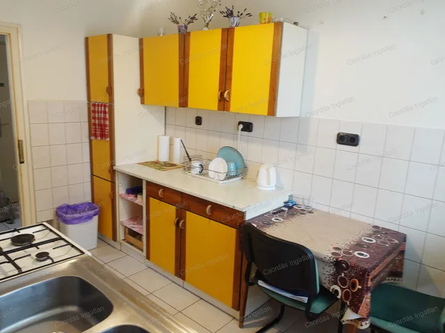 Kiadó lakás Veszprém, Egyetemváros, Egyetem utca 52 nm