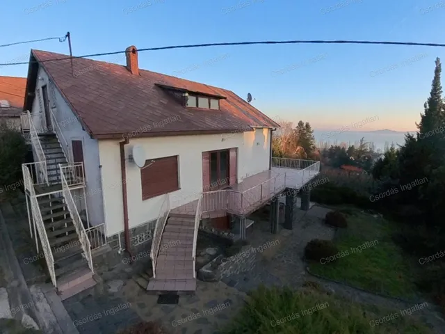 Eladó ház Badacsonytomaj, Badacsony, Kossuth utca 240 nm