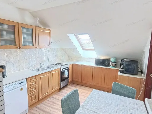 Eladó ház Bánd, Petőfi utca 265 nm