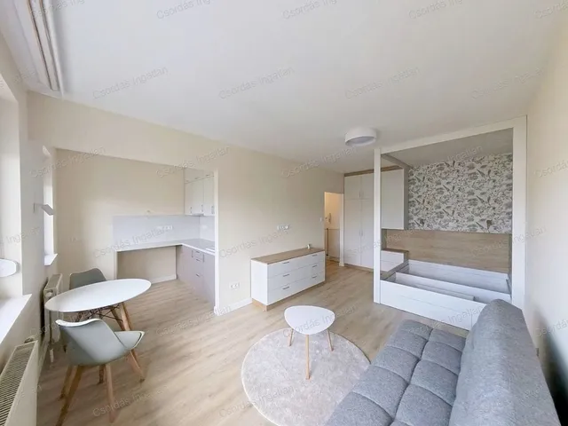 Eladó lakás Veszprém, Bakonyalja 32 nm