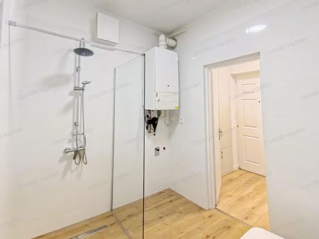 Kiadó lakás Veszprém, Bakonyalja 32 nm