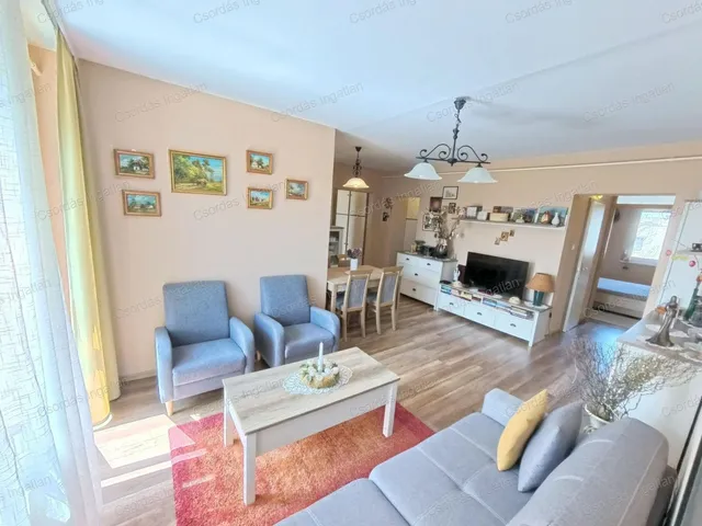 Eladó lakás Veszprém, Egry József utcai lakótelep 69 nm