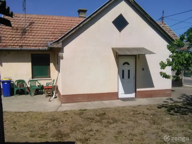 Eladó ház Kecskemét, Miklovicsfalu 65 nm