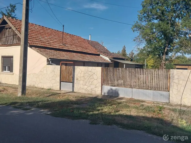 Eladó ház Fegyvernek 78 nm