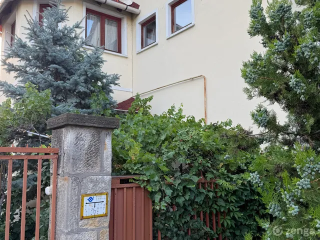 Eladó ház Budapest XV. kerület, Rákospalota 156 nm