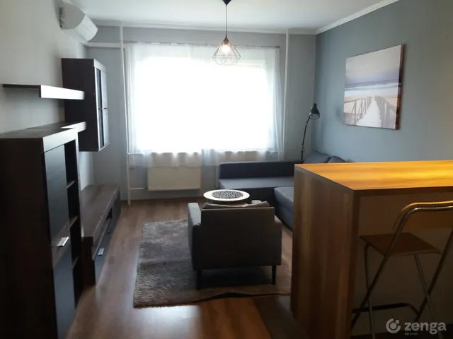 Kiadó lakás Cegléd, Belváros, Jászberényi út 36 nm