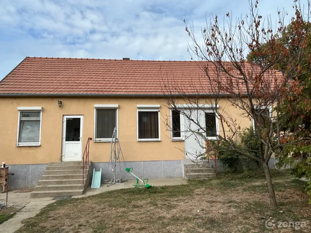 Eladó ház Siklós, Máriagyűd 80 nm