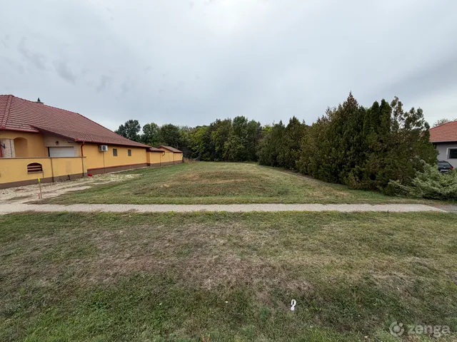 Eladó telek Bezi 1110 nm