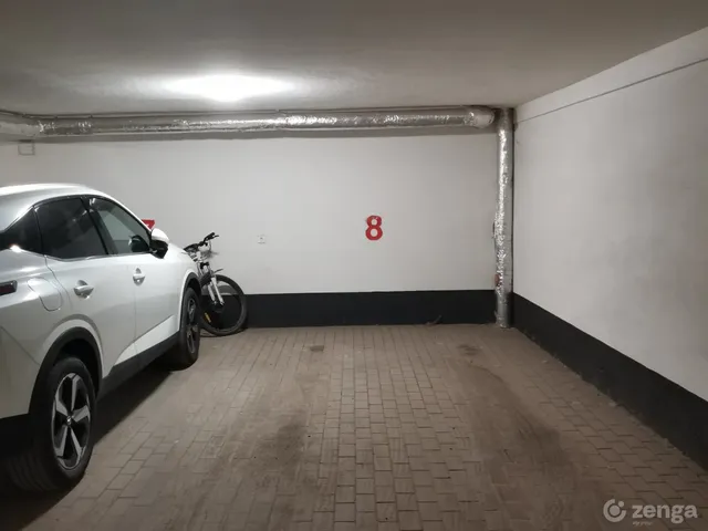 Kiadó garázs Debrecen, Belváros 16 nm