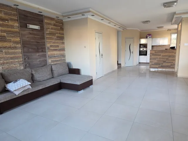 Kiadó ház Dunakeszi 140 nm