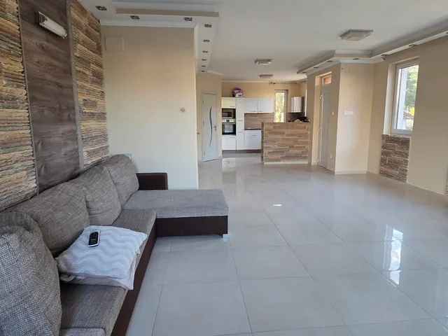 Kiadó ház Dunakeszi 140 nm