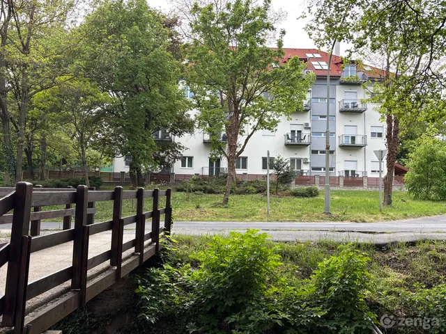 Eladó lakás Balatonfűzfő, Fűzfőgyártelep 72 nm