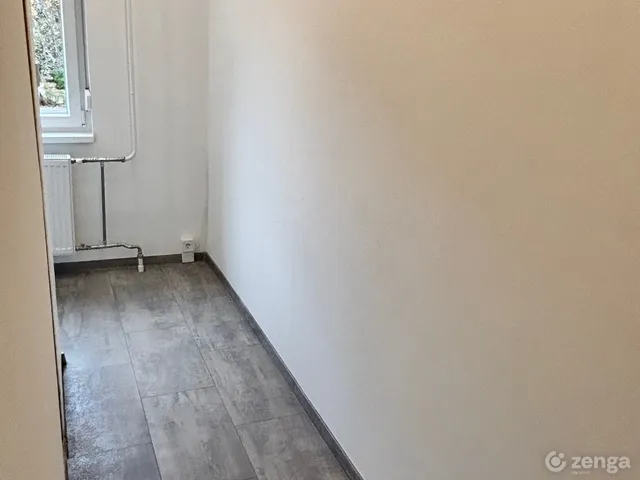 Eladó lakás Dunaújváros, Római városrész, 19. 52 nm