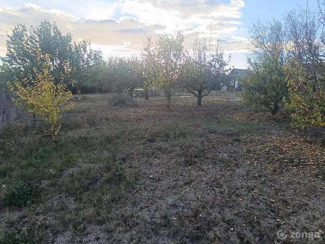 Eladó telek Kőszárhegy 1077 nm