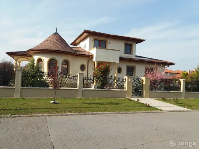 Eladó ház Győr, Vízivárosi lakópark 215 nm