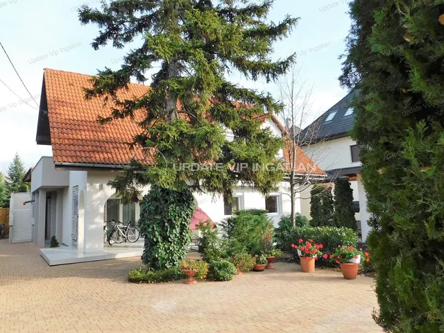 Eladó ház Siófok, Aranypart 230 nm